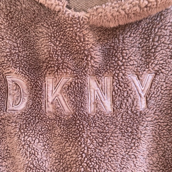 DKNY teddy soft sweater - Picture 2 of 4